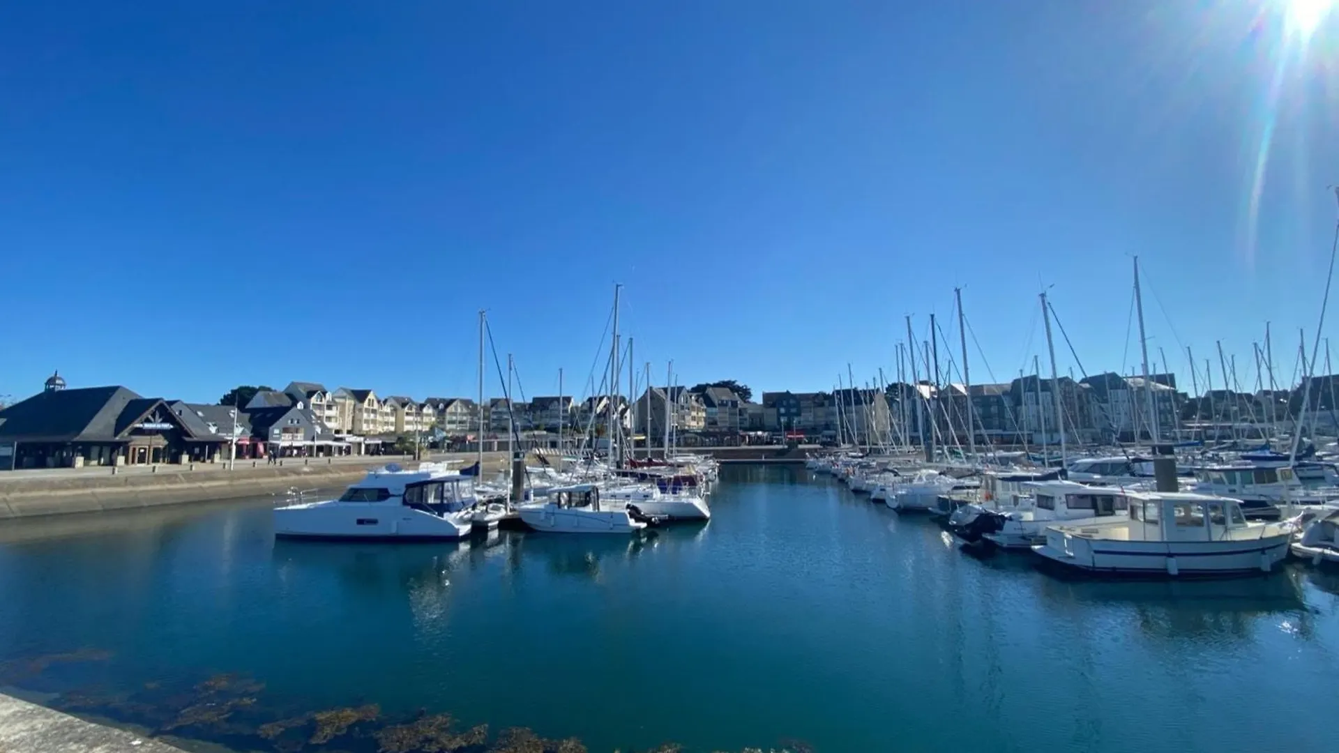 Studio Cosy A 5 Min Du Port Et De La Plage, Avec Terrasse Et Parking - 4 Pers - Fr-1-639-78 Arzon Apartment